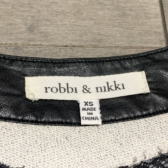 Robbi & Nikki Mixed Media Sweatshirt - Heather Grey - X-Small - Picture 5 of 6
